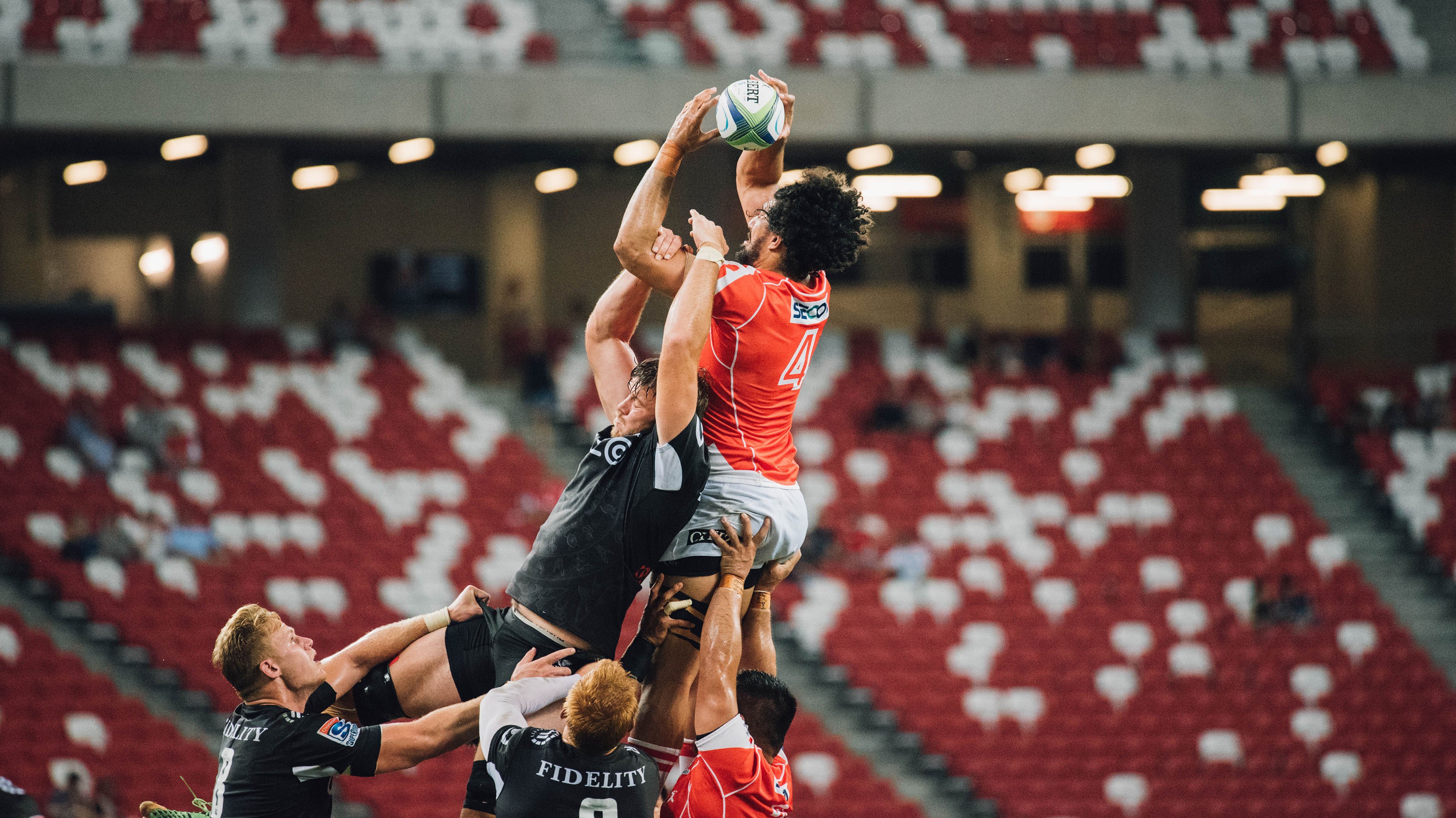 “剧场版战役!逆境中绝地反击成经典,赛场激情燃烧”