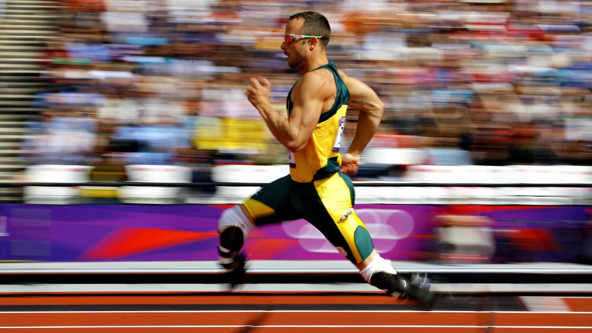 球场“铁壁防线”揭秘：最难攻破的欧洲后防